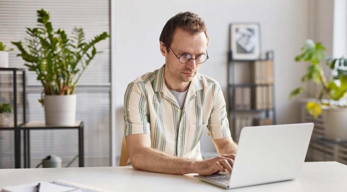 Image - Faire de l’intérim après son diplôme - GIF Emploi